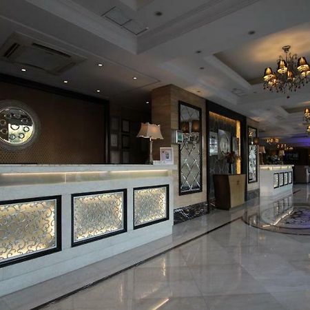 Boudl Hotel Suites Fahahil Kuwait City Esterno foto